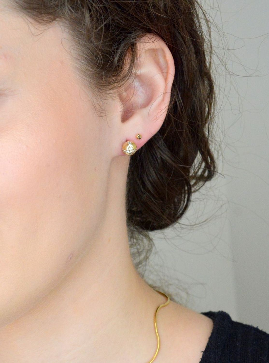 Złote kolczyki przy uchu kulki grawerowane 3 mm DIA-KLC-10897-585 3mm.jpg